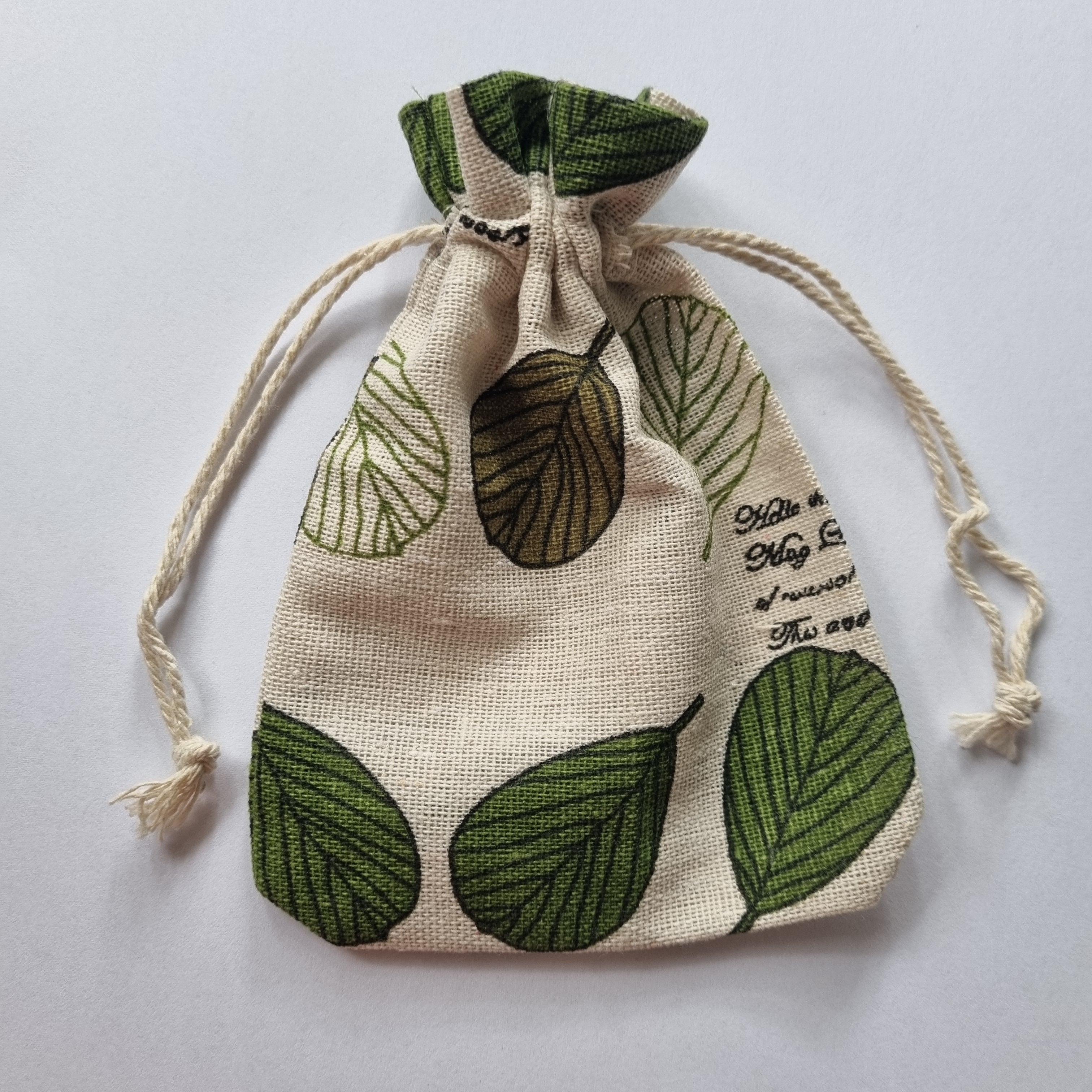 Comfee Power Square or Comfee Heart Travel Bag