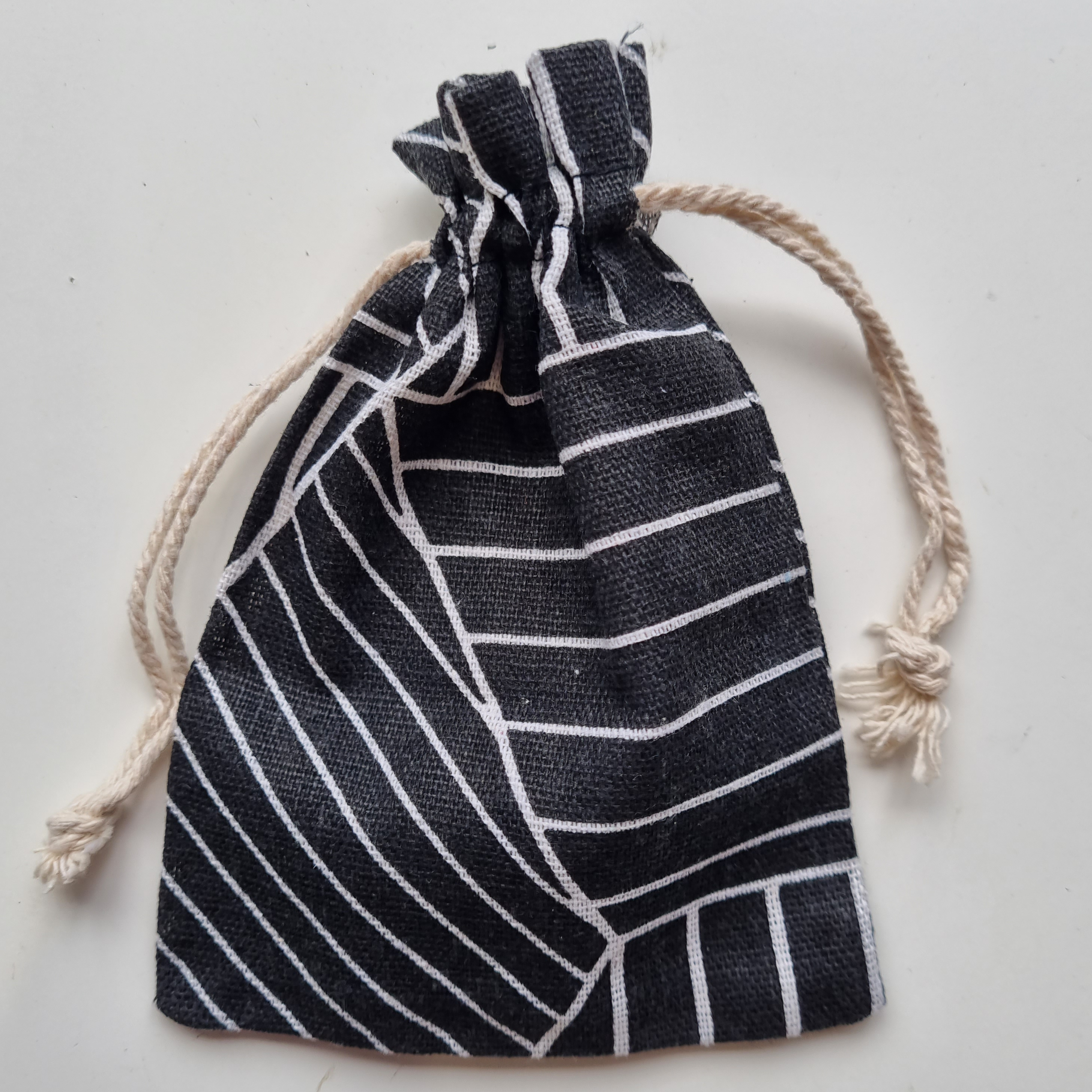 Comfee Power Square or Comfee Heart Travel Bag