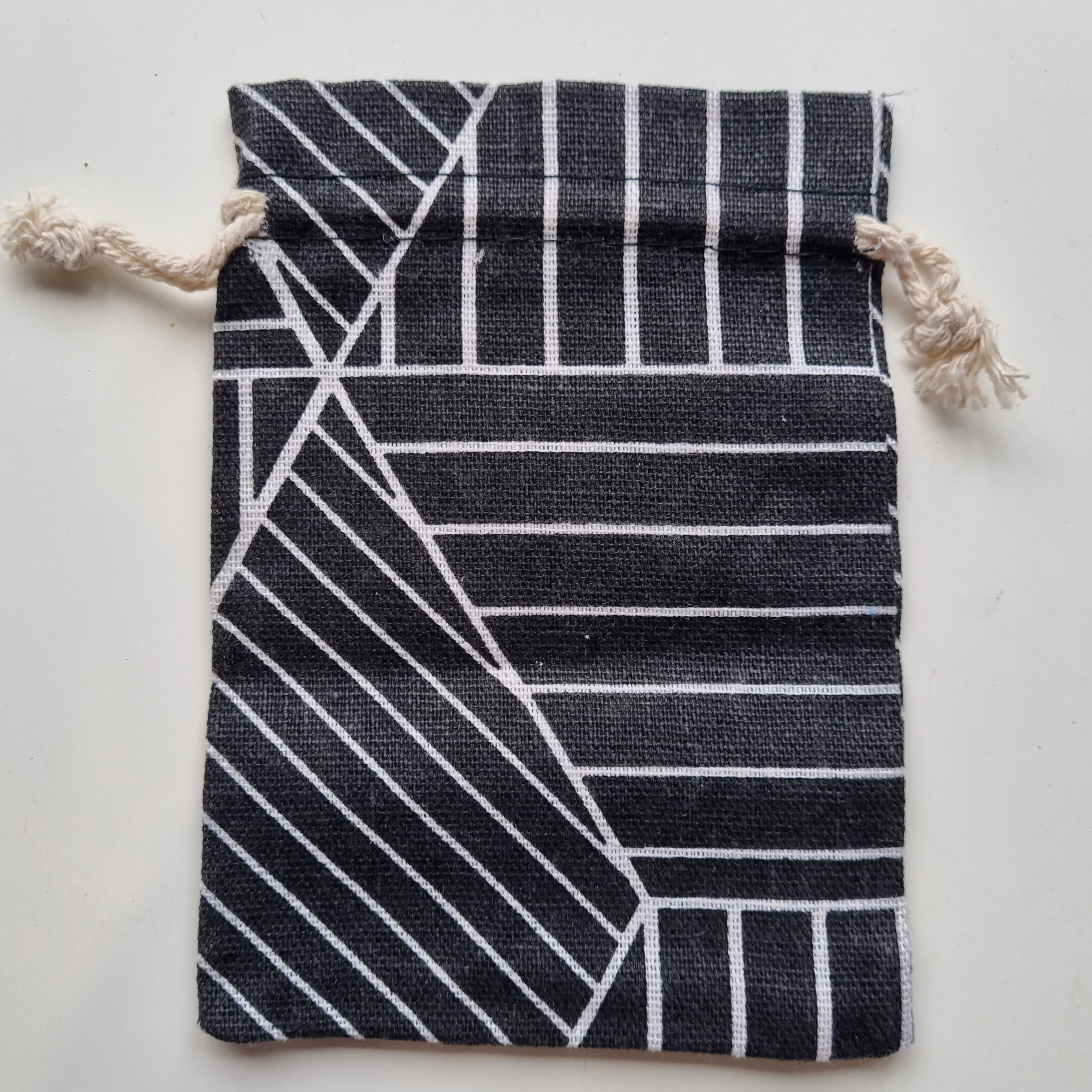 Comfee Power Square or Comfee Heart Travel Bag